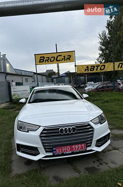 Седан Audi A4 2018 в 