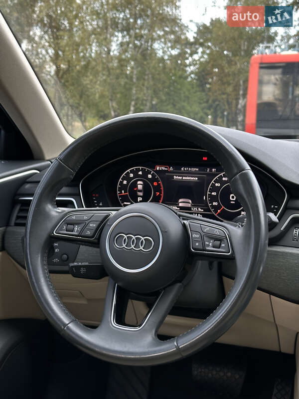 Седан Audi A4 2018 в Луцке