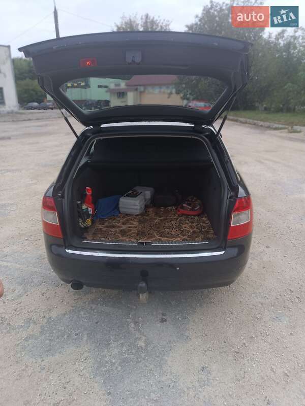 Универсал Audi A4 2002 в Городке