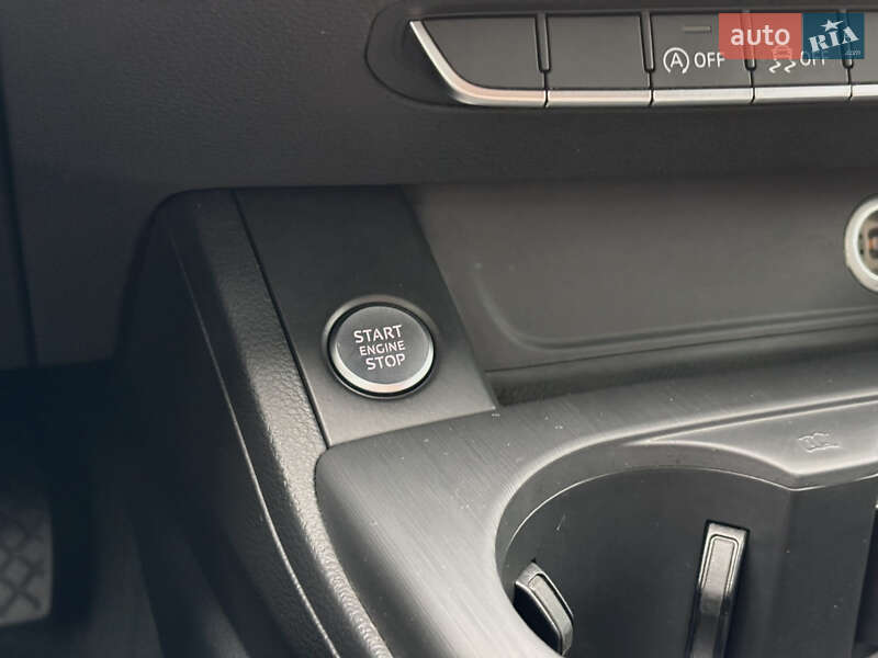 Универсал Audi A4 2017 в Киеве