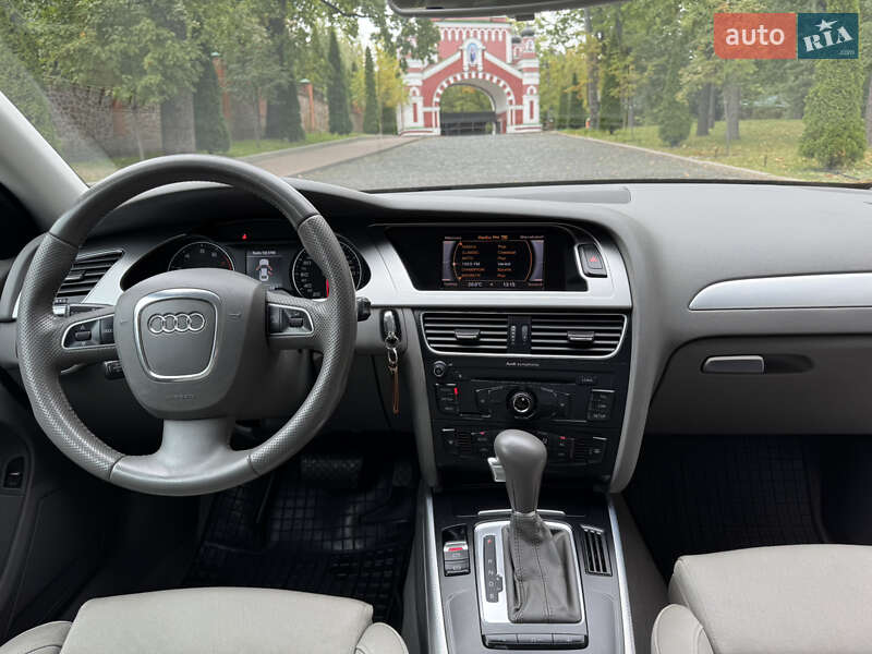 Седан Audi A4 2010 в Киеве