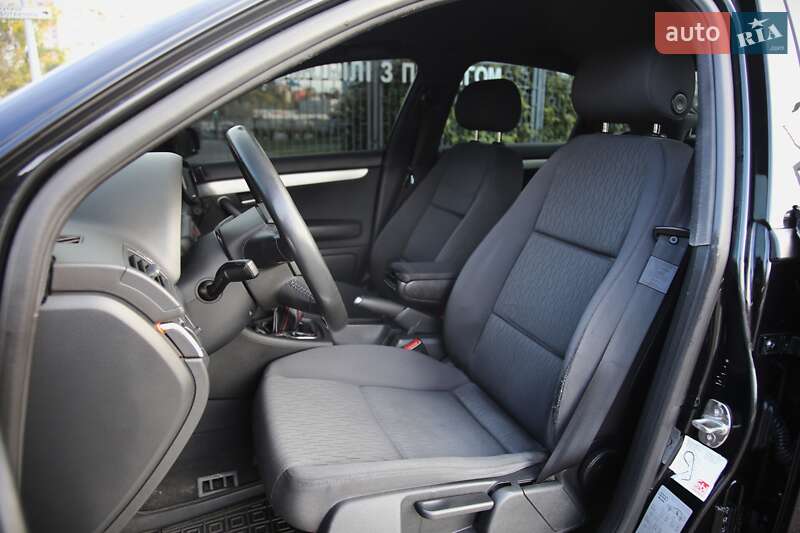 Седан Audi A4 2005 в Харькове