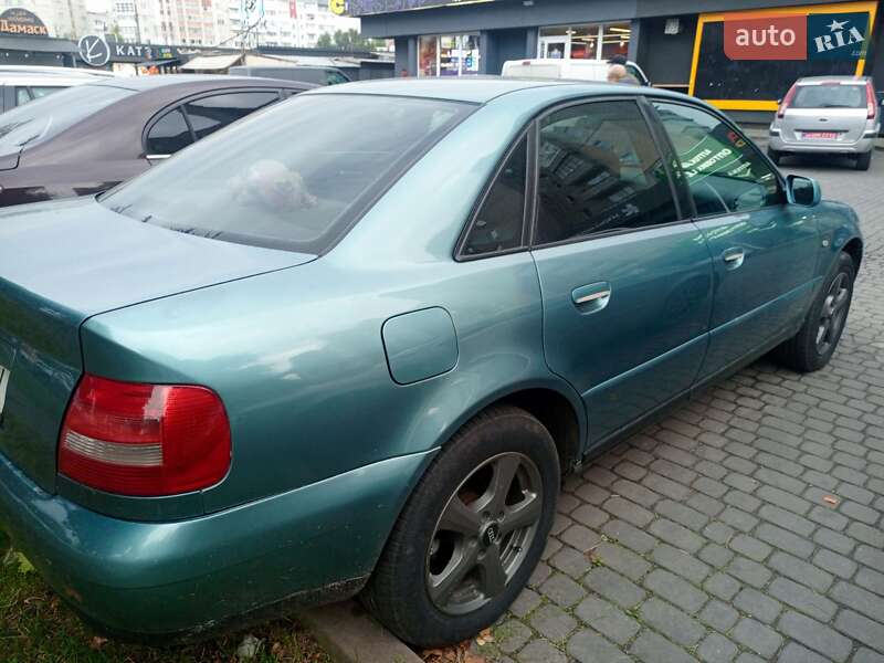 Седан Audi A4 1999 в Луцке