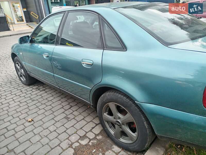 Седан Audi A4 1999 в Луцке