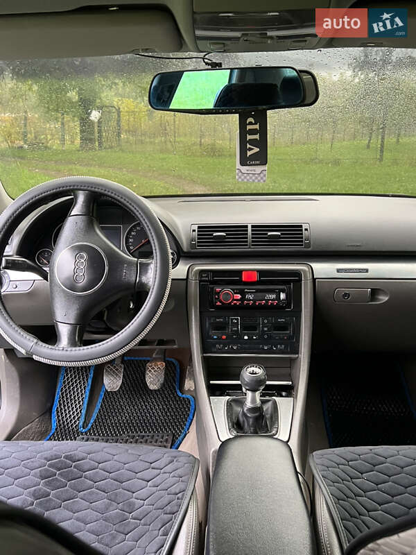 Седан Audi A4 2000 в Косове