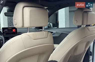 Седан Audi A4 2017 в 