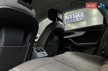Седан Audi A4 2023 в 