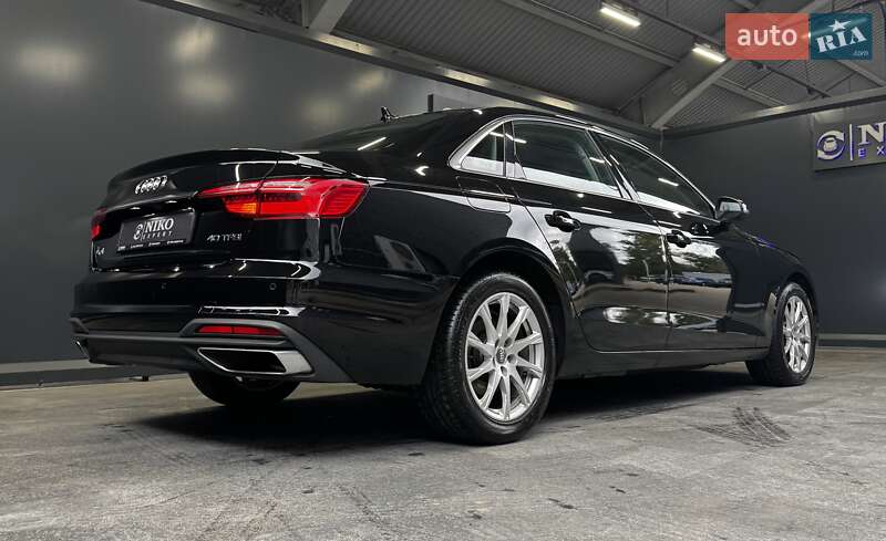 Седан Audi A4 2020 в Киеве