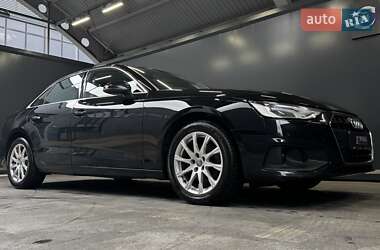 Седан Audi A4 2020 в 