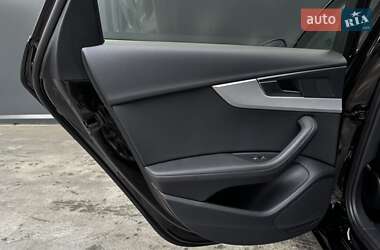 Седан Audi A4 2020 в 