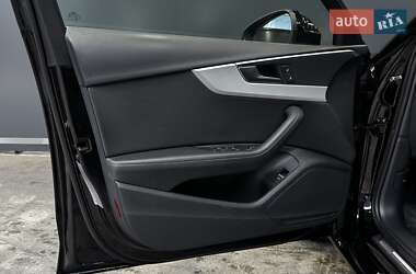 Седан Audi A4 2020 в 