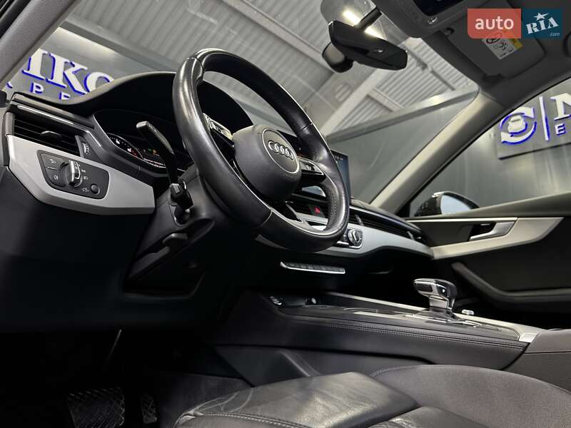 Седан Audi A4 2020 в Киеве