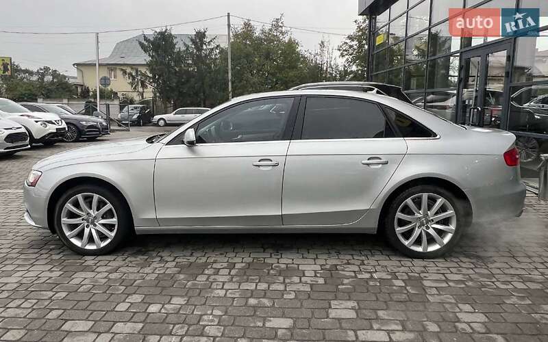 Седан Audi A4 2013 в Ивано-Франковске