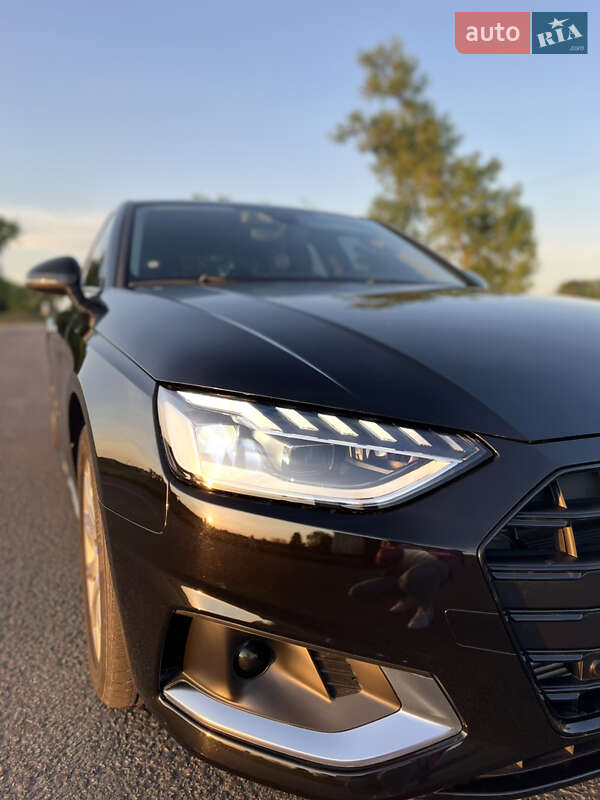 Седан Audi A4 2020 в Киеве