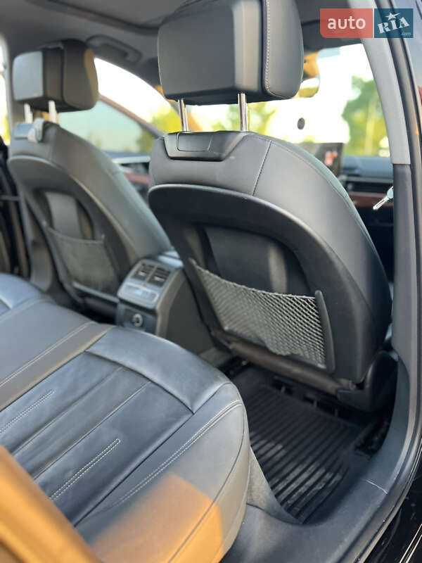 Седан Audi A4 2020 в Киеве