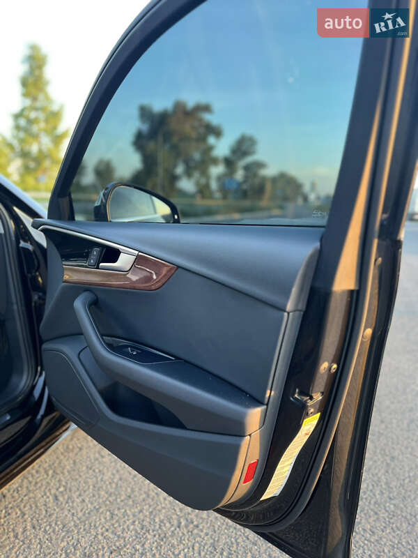Седан Audi A4 2020 в Киеве