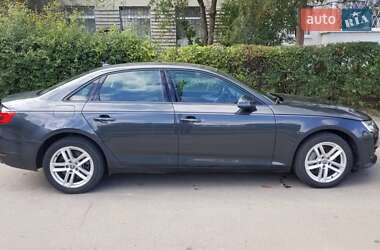 Седан Audi A4 2016 в 
