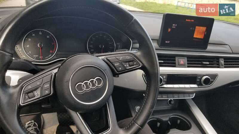 Седан Audi A4 2016 в Львове