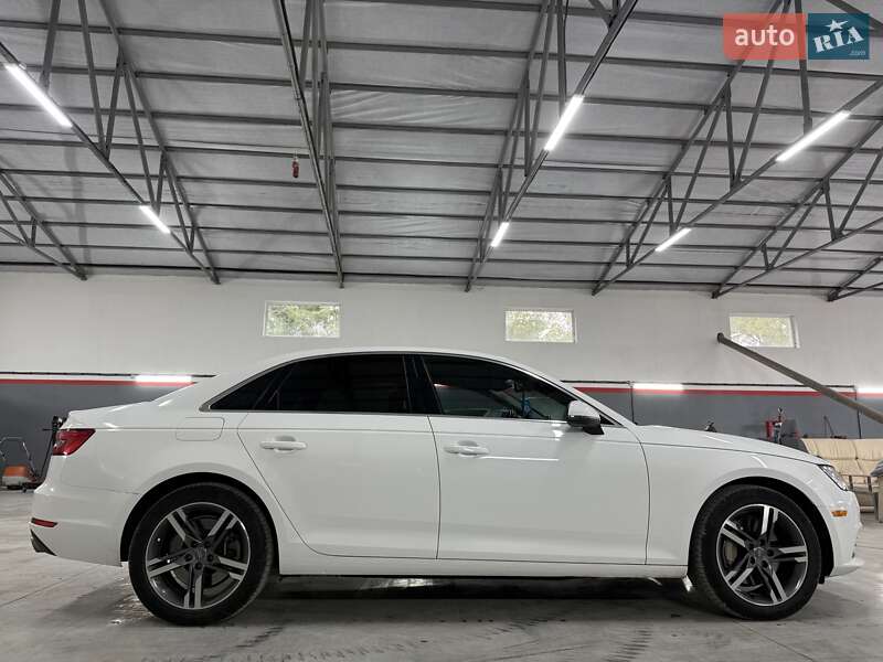 Седан Audi A4 2017 в Любомле