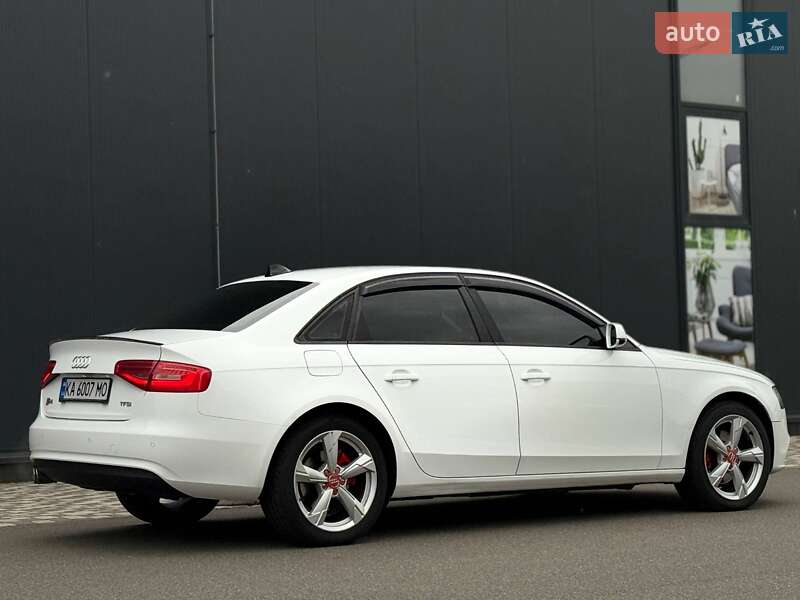 Седан Audi A4 2012 в Киеве