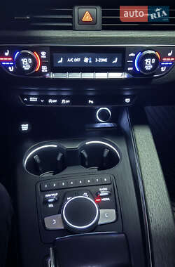 Седан Audi A4 2018 в 