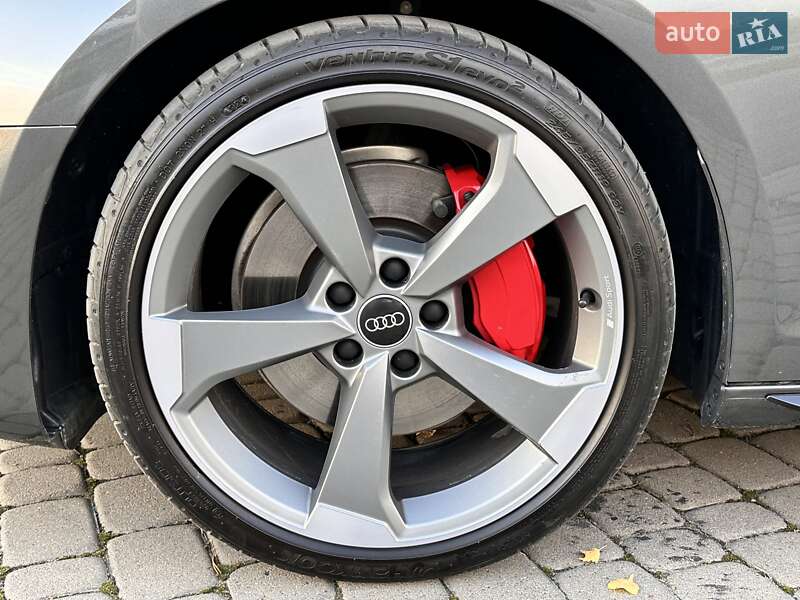 Седан Audi A4 2024 в Львове