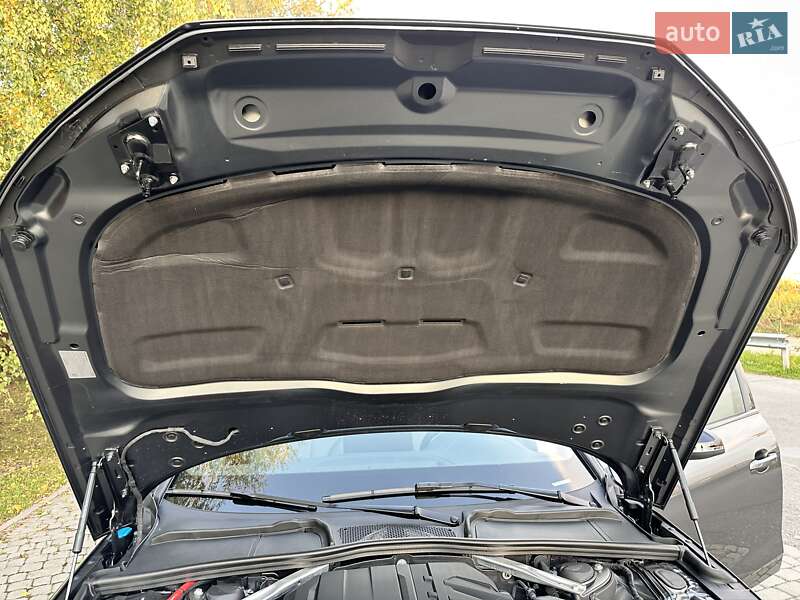 Седан Audi A4 2024 в Львове