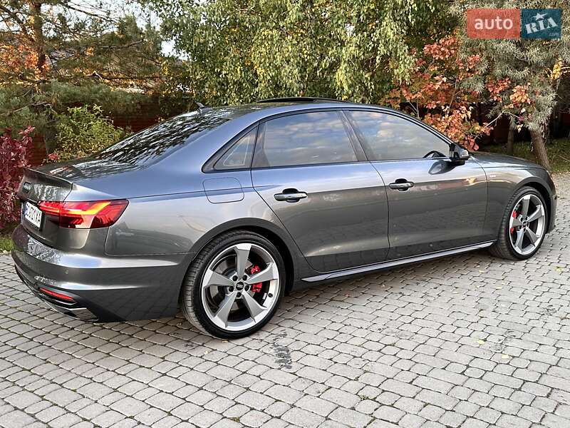 Седан Audi A4 2024 в Львове
