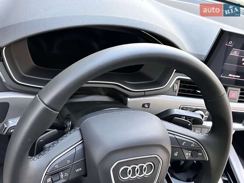 Седан Audi A4 2024 в Львове