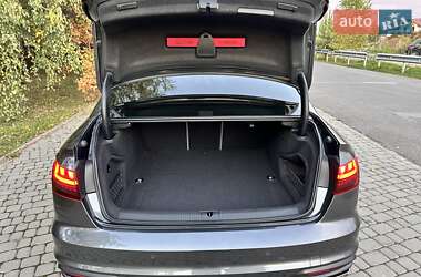 Седан Audi A4 2024 в Львове