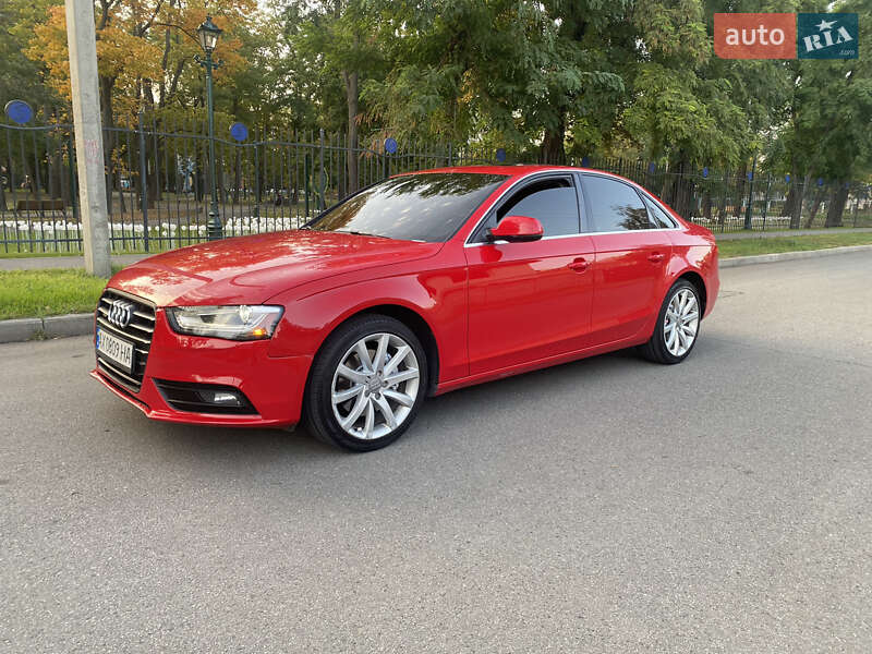 Седан Audi A4 2012 в Харкові