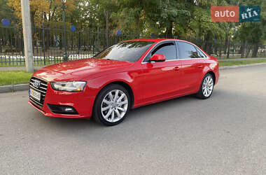 Седан Audi A4 2012 в 