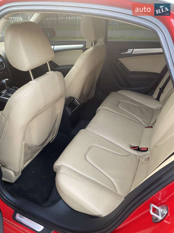 Седан Audi A4 2012 в Харкові