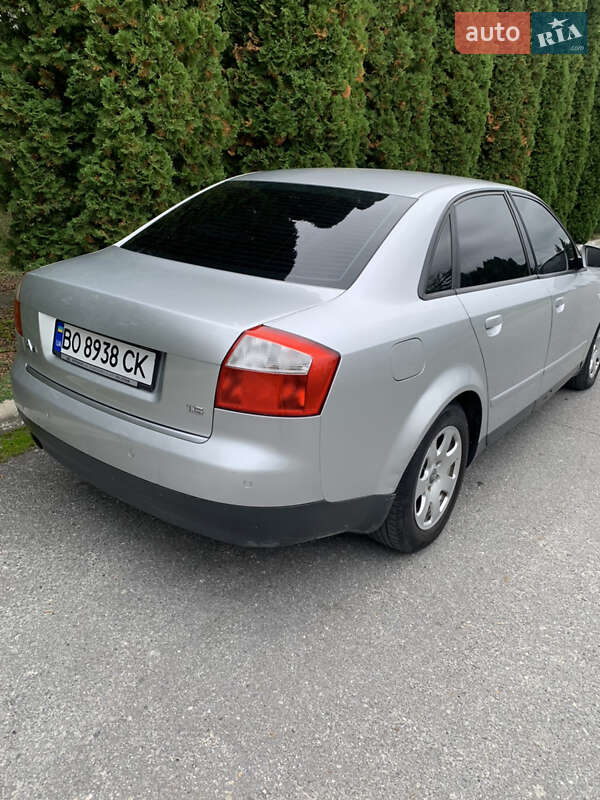 Седан Audi A4 2001 в Зборове