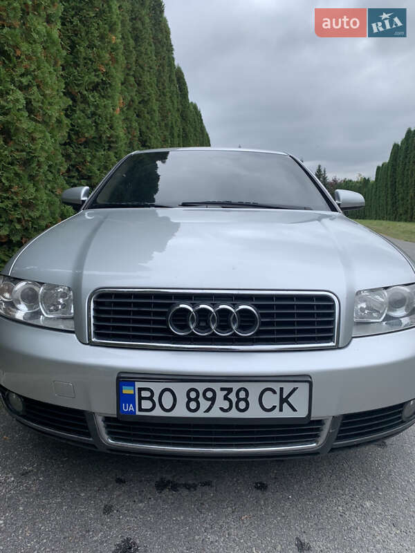 Седан Audi A4 2001 в Зборове