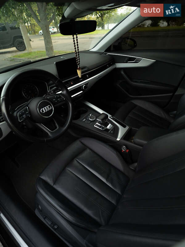 Седан Audi A4 2016 в Полтаве