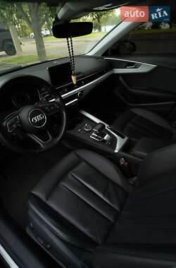 Седан Audi A4 2016 в 