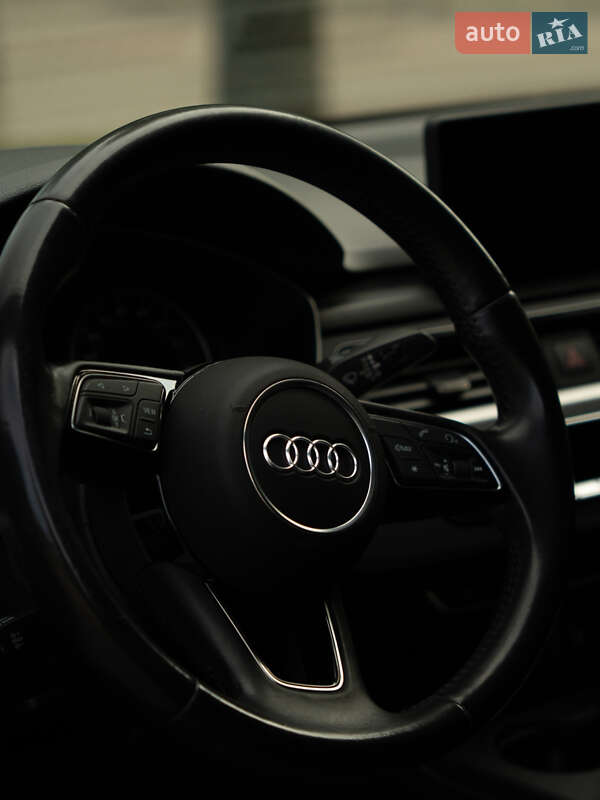 Седан Audi A4 2016 в Полтаве