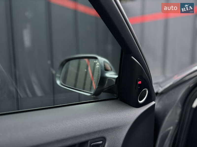 Седан Audi A4 2014 в Луцке