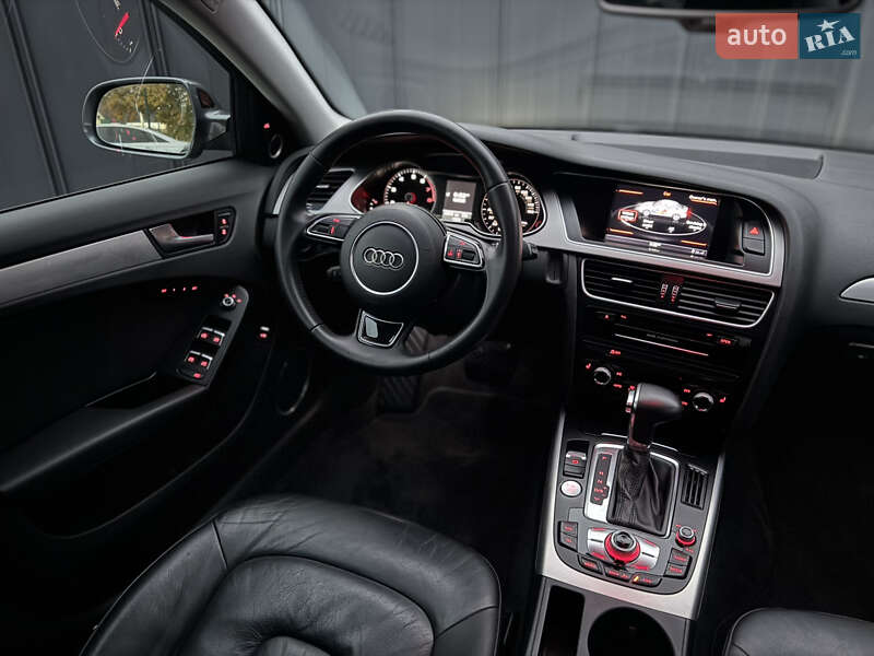 Седан Audi A4 2014 в Луцке