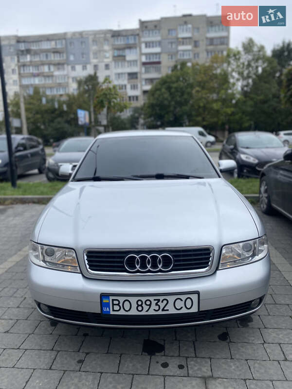 Седан Audi A4 1999 в 