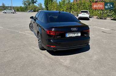 Седан Audi A4 2018 в 