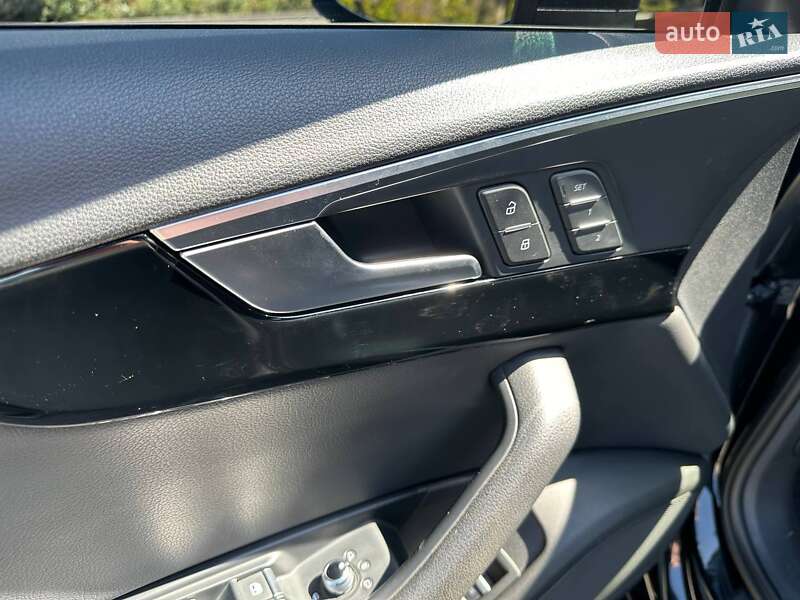 Седан Audi A4 2018 в Харькове