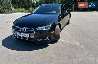 Седан Audi A4 2018 в 