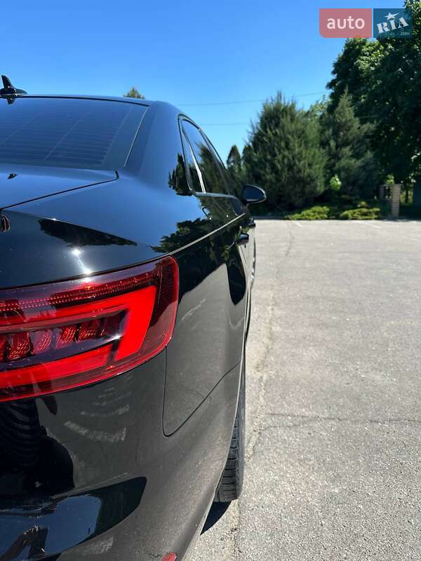 Седан Audi A4 2018 в Харькове
