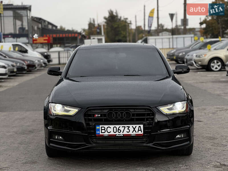 Седан Audi A4 2014 в Днепре