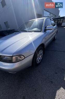 Седан Audi A4 1998 в 