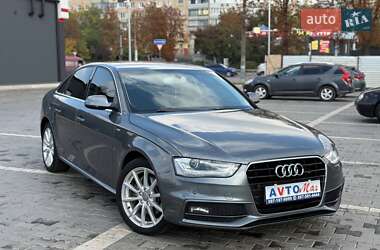 Седан Audi A4 2014 в 