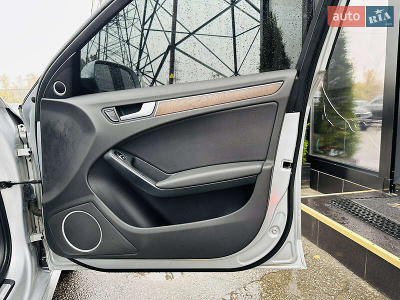 Седан Audi A4 2013 в Харькове