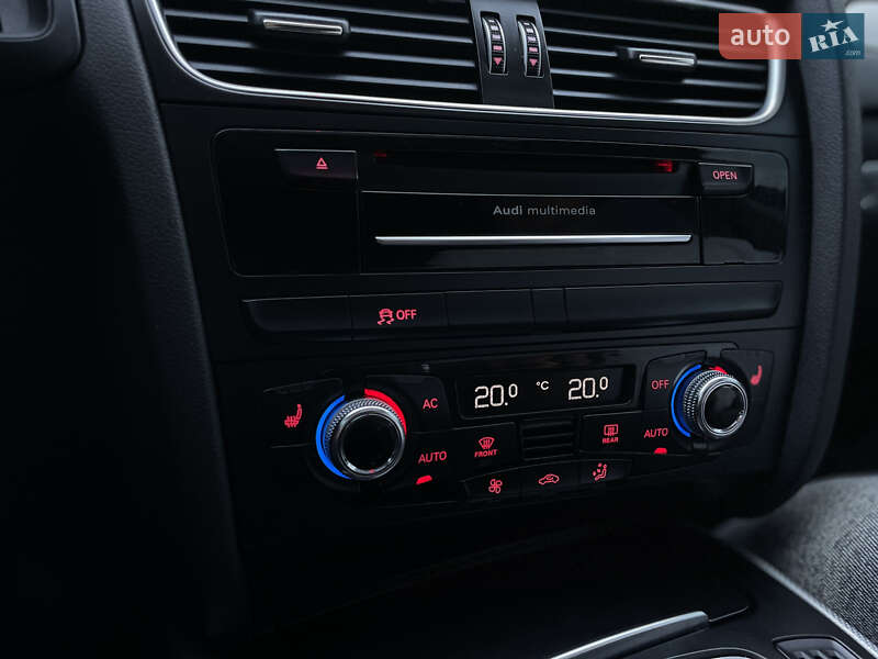 Седан Audi A4 2013 в Яворове